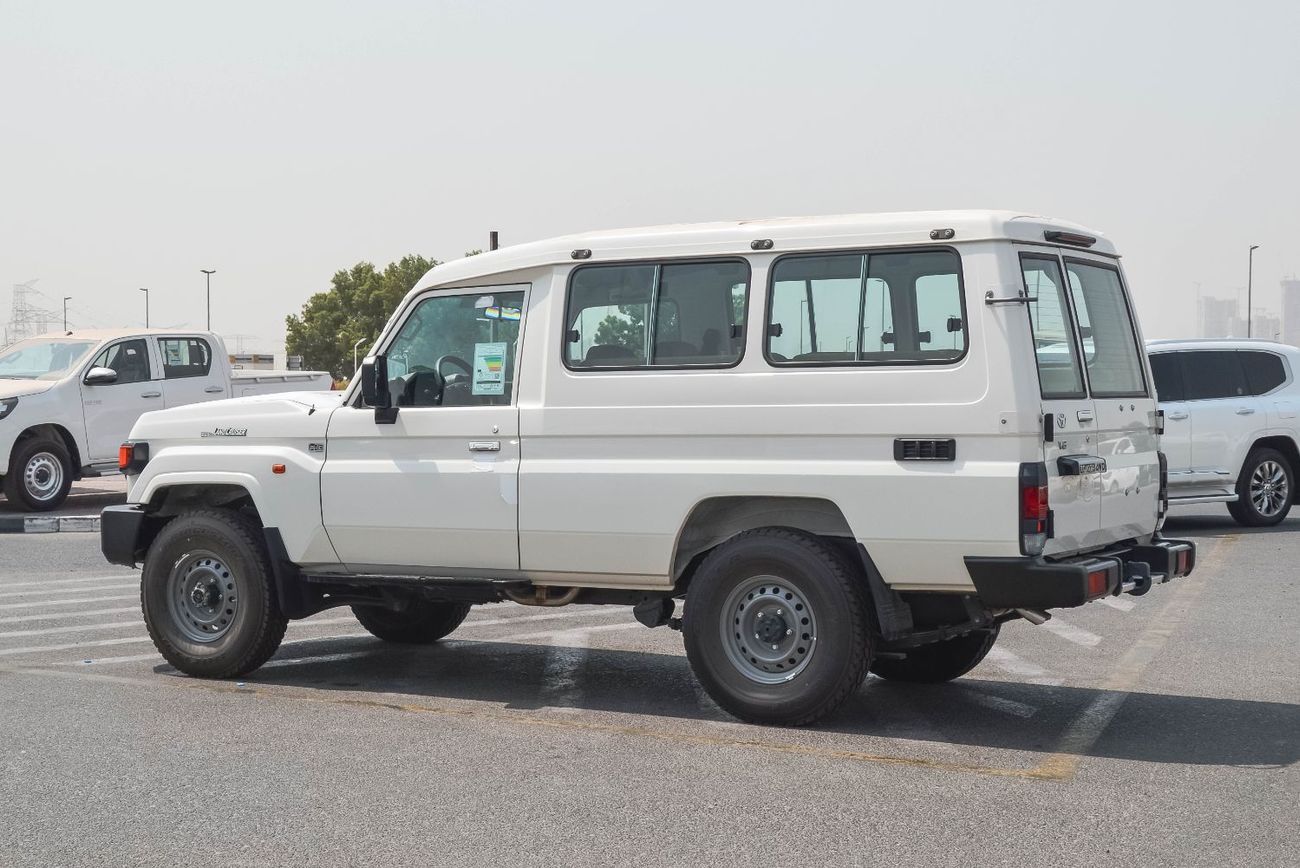 تويوتا لاند كروزر 70 LC 78 HARDTOP 4.0L MT TOYOTA LAND CRUISER AMBULANCE 4.0L 4WD AT SUV 2025