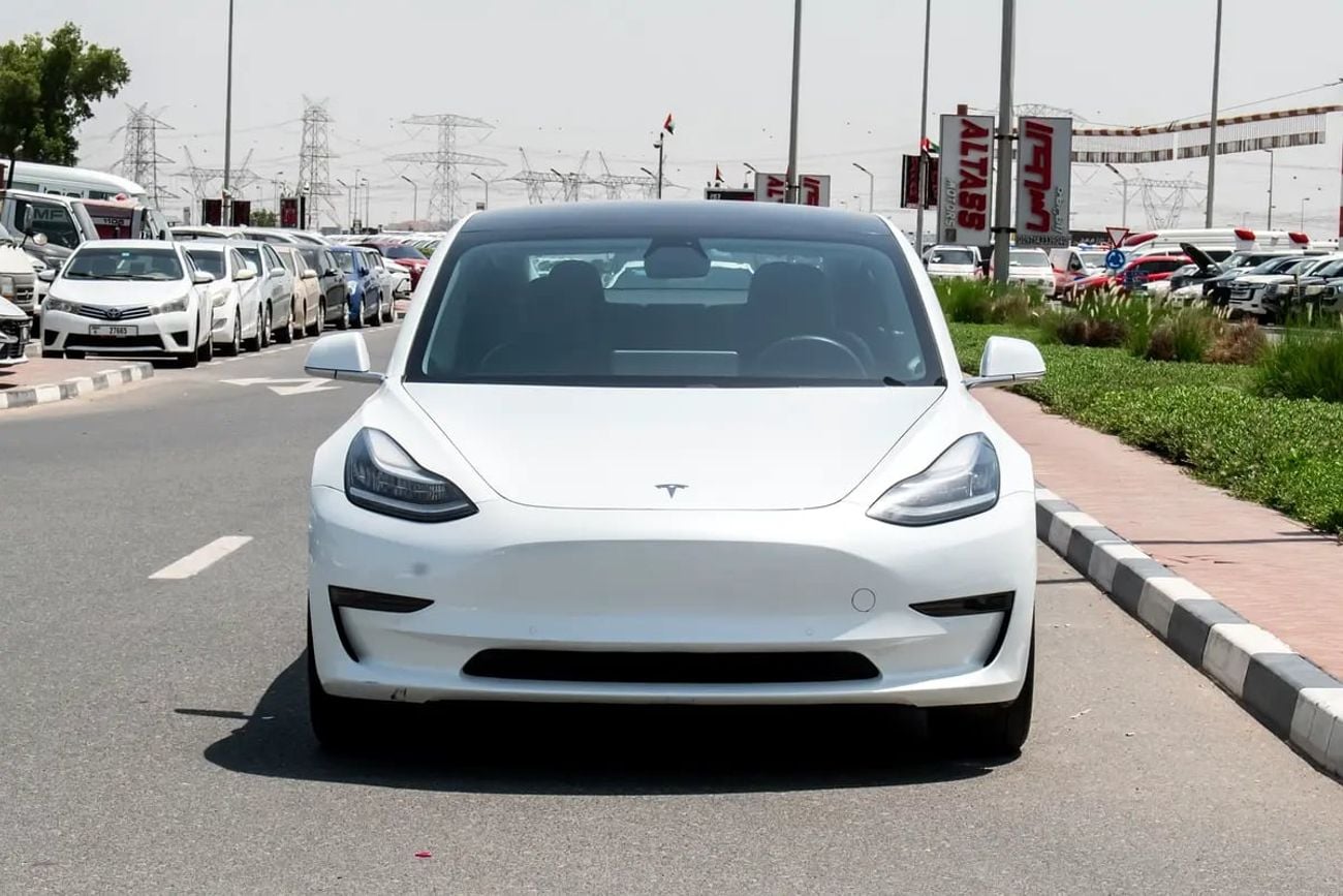 Tesla Model 3 STANDARD - AMERICAN SPECS - ONLY 61,000 KM