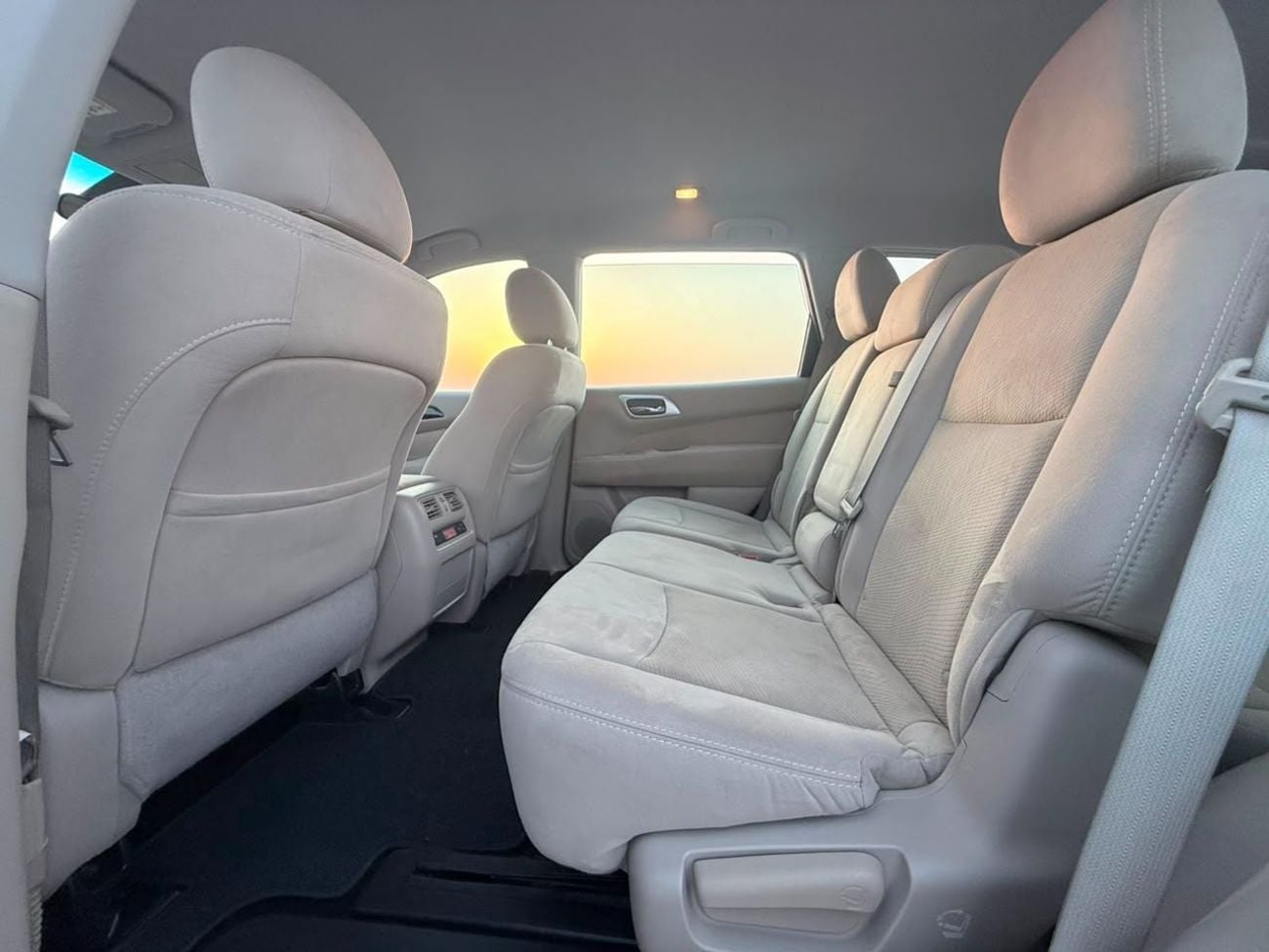 Nissan Pathfinder 000