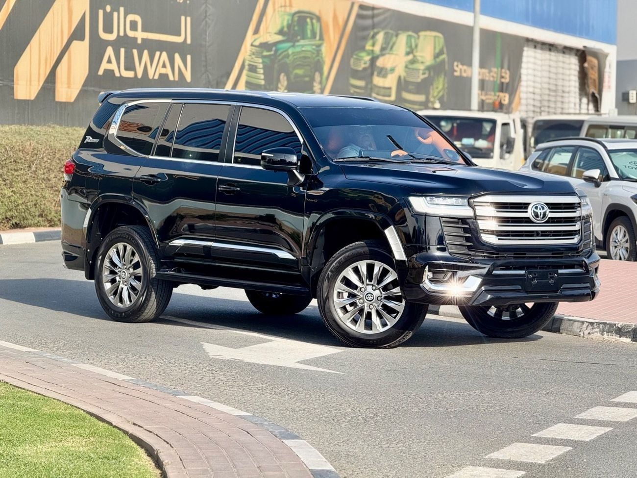 Toyota Land Cruiser GXR Toyota Land Cruiser V6 model 2019 fuel petrol interior and exterior 2025