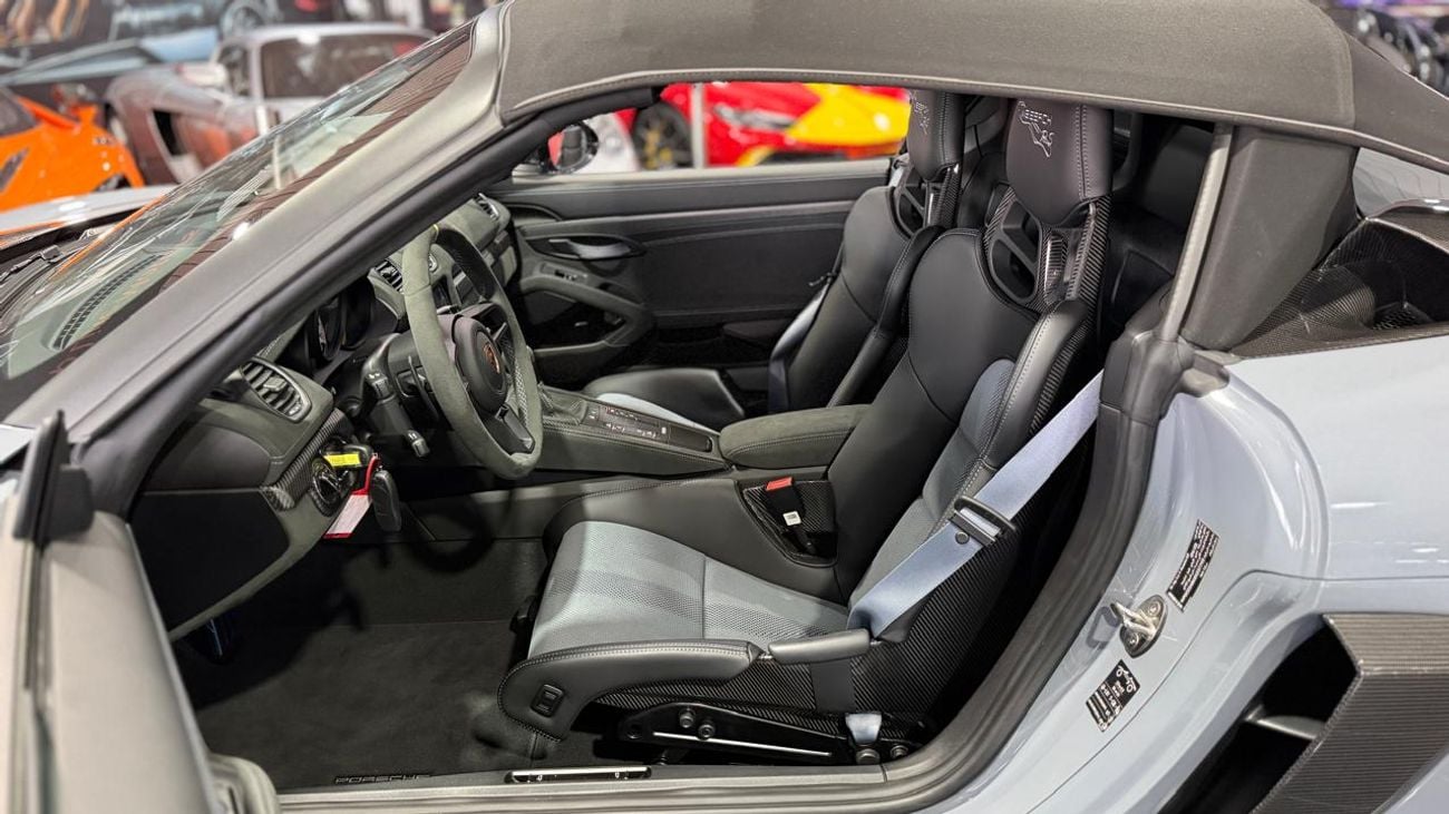 بورش 718 سبيدر RS 2025 | GCC Specs | Brand New | FULLY LOADED | CARBON PACKAGED | LIMITED EDITION