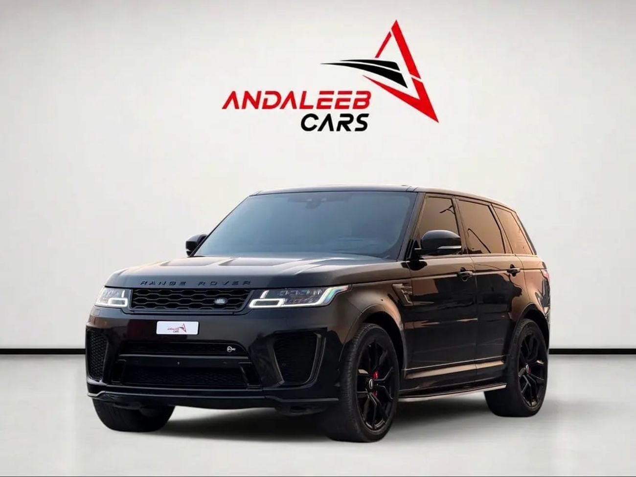 Land Rover Range Rover Sport SVR | 5.0L SUPERCHARGED V8 | 575 HP | GCC | | ORIGINAL PAINT