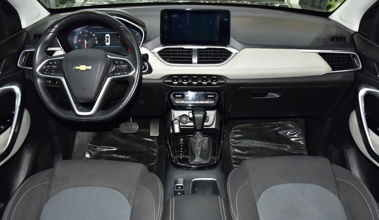 Chevrolet Captiva PREMIER EXCELLENT DEAL for our Chevrolet Captiva (2023 Model) in Grey Color GCC Specs