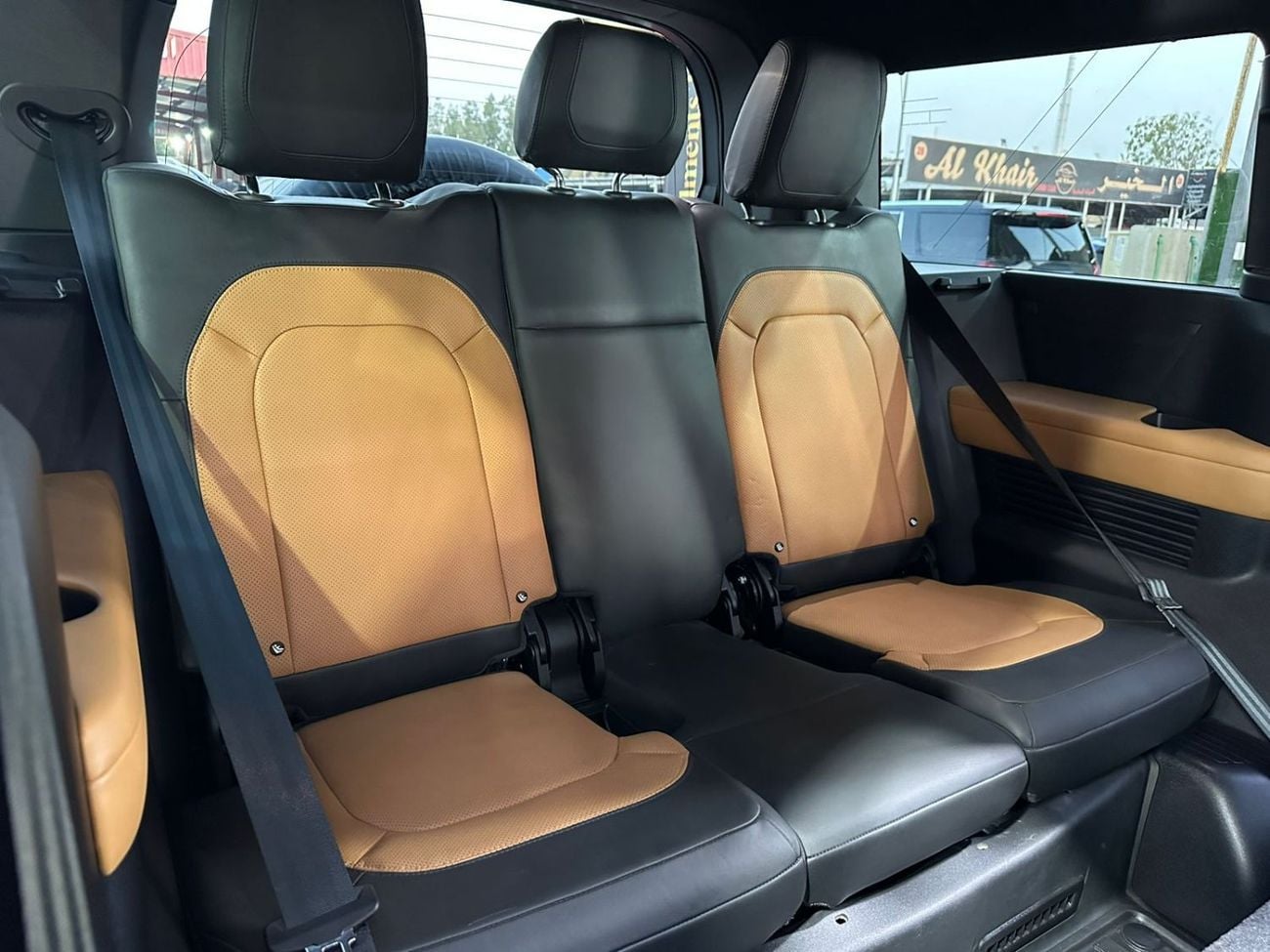 Land Rover Defender 3.0 L (P400) - 6 Cylinder Turbo (Mild Hybrid) - 400 Hp