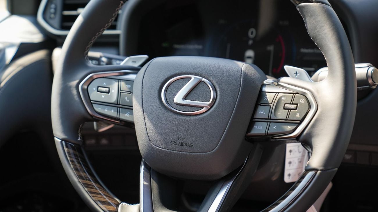 لكزس LX 700h سيجنتشر