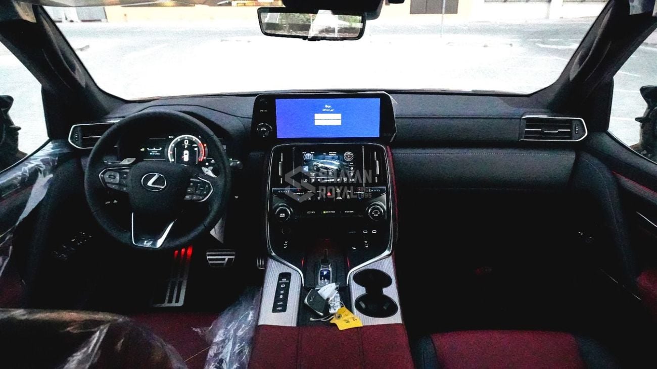 لكزس LX 700h F SPORT محرك هجين سعة 3.5 لتر، محرك V6 مزدوج، 5 مقاعد، نظام صوتي مارك ليفينسون 25، نظام ركن آلي، دفع رباعي أ