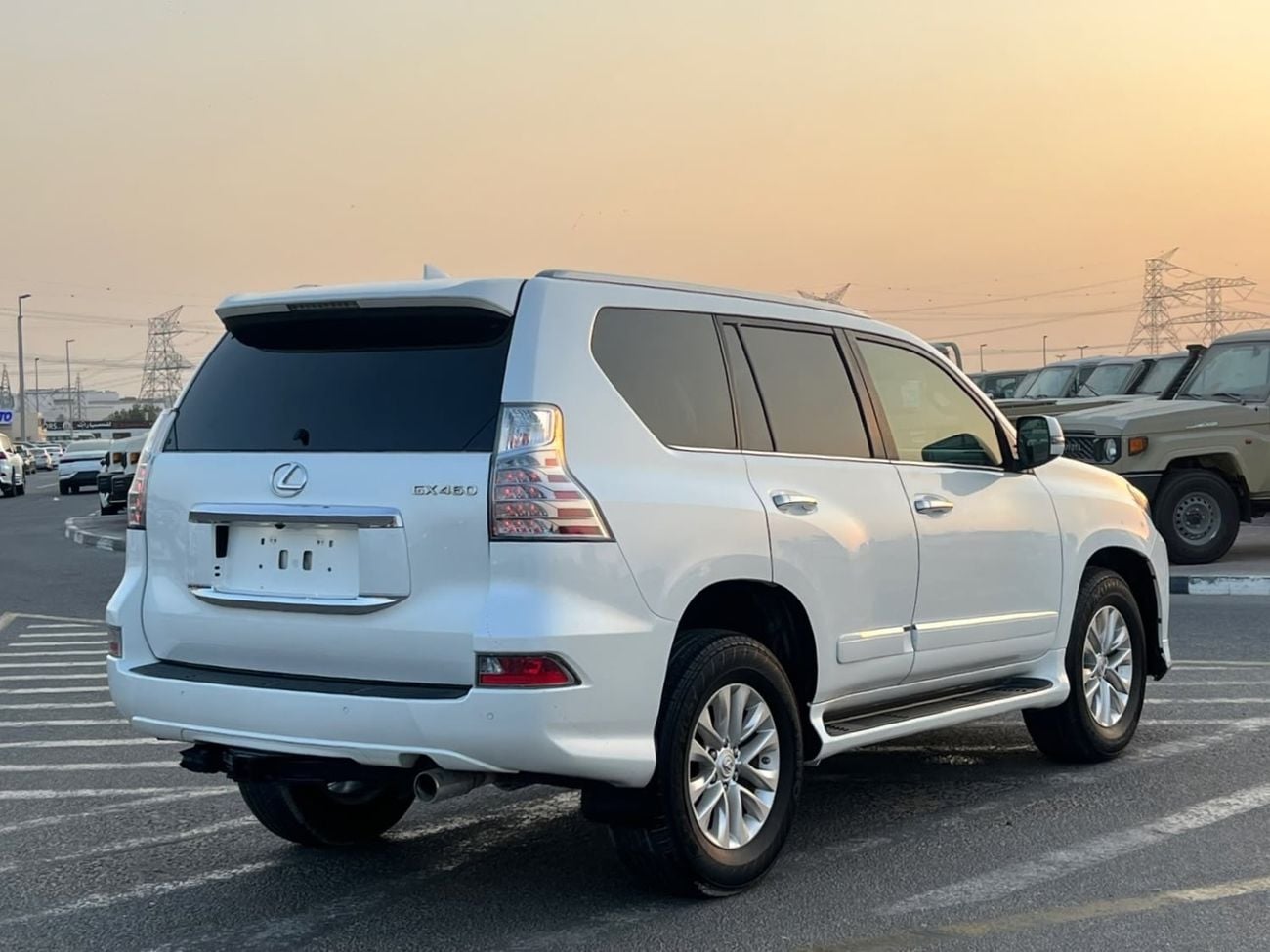 Lexus GX460 2018 Lexus GX460 Full Option 4.6L V8 - Sunroof - Rear Camera & Sensor - Leather Seat - AWD 4x4