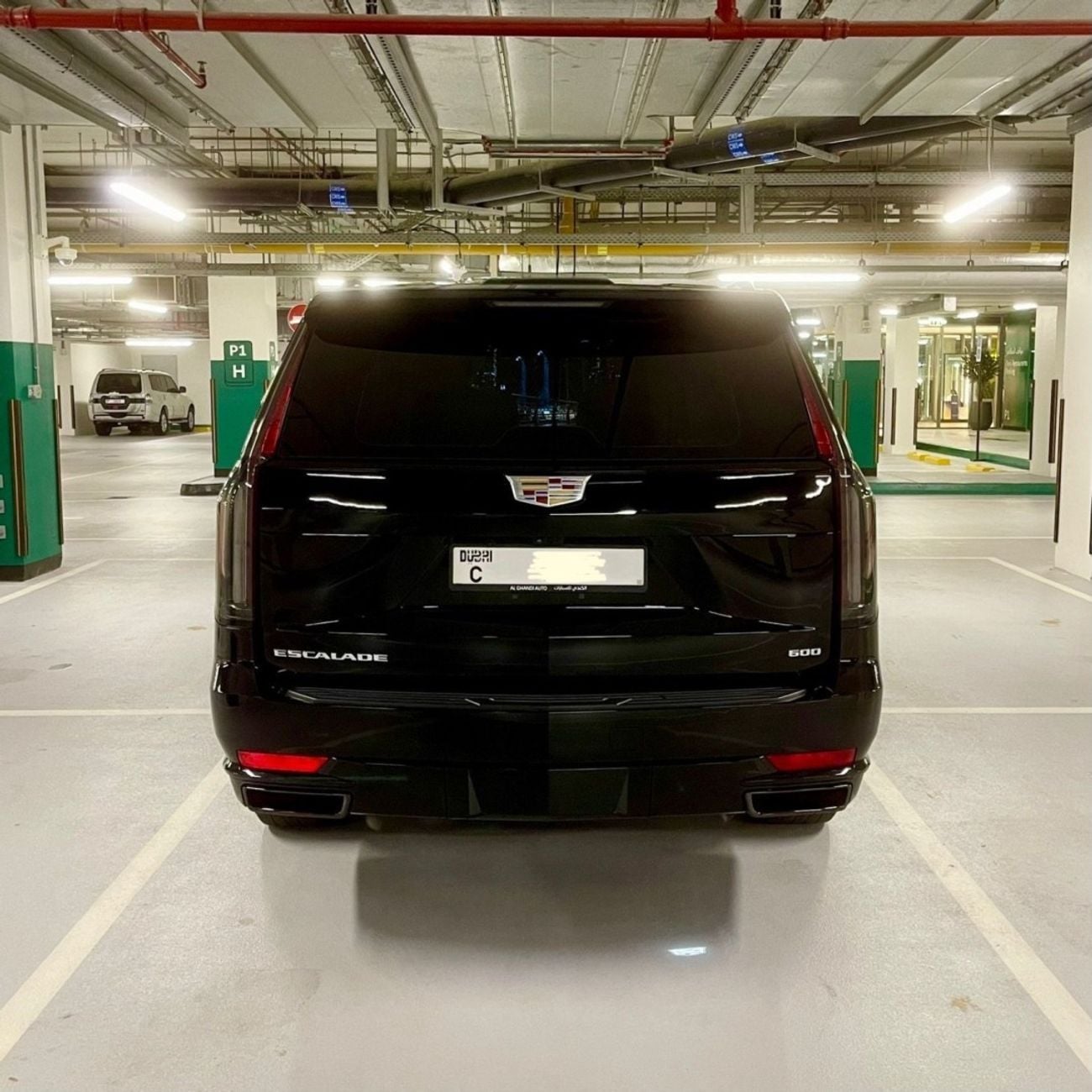 Cadillac Escalade Sport Platinum 6.2L 4WD