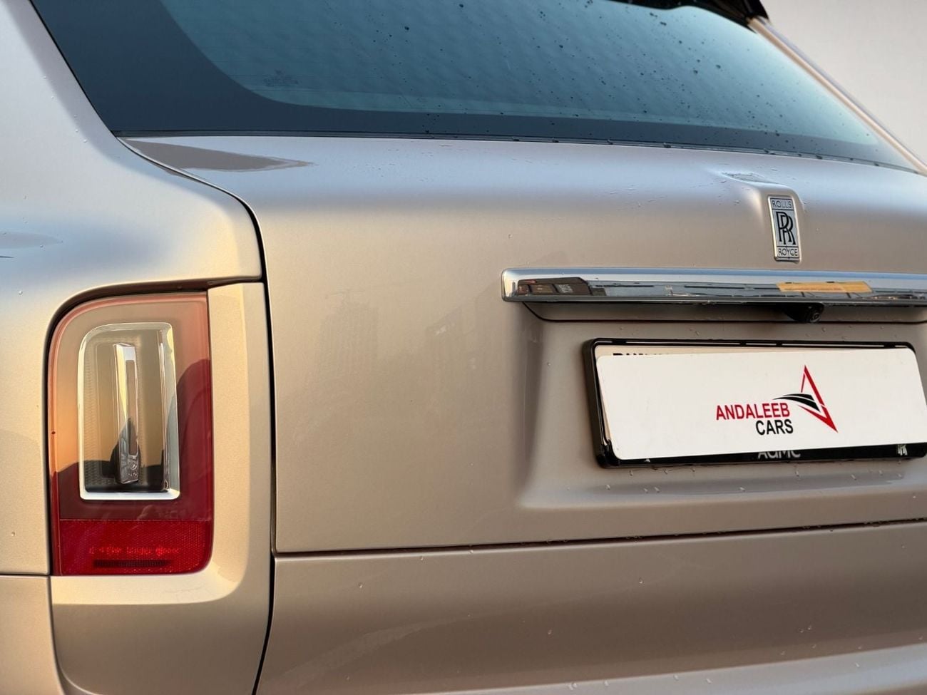 Rolls Royce Cullinan STANDARD ROLLS-ROYCE CULLINAN SILVER BADGE | GCC | ORIGINAL PAINT | AGMC SERVICE CONTRACT