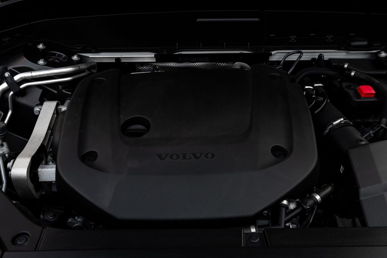 فولفو XC 90 B6 ULTIMATE BRIGHT XC90 B6 Ultimate Bright | 3,134 P.M | 0% Downpayment | 2029 Warranty!