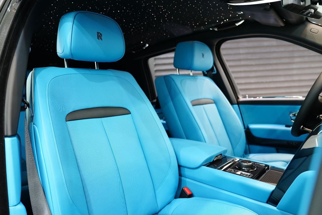 Rolls Royce Cullinan BLACK BADGE Executive Rear Seats, Rear Screens, Bespoke Audio, Dealer Warr + Serv!!