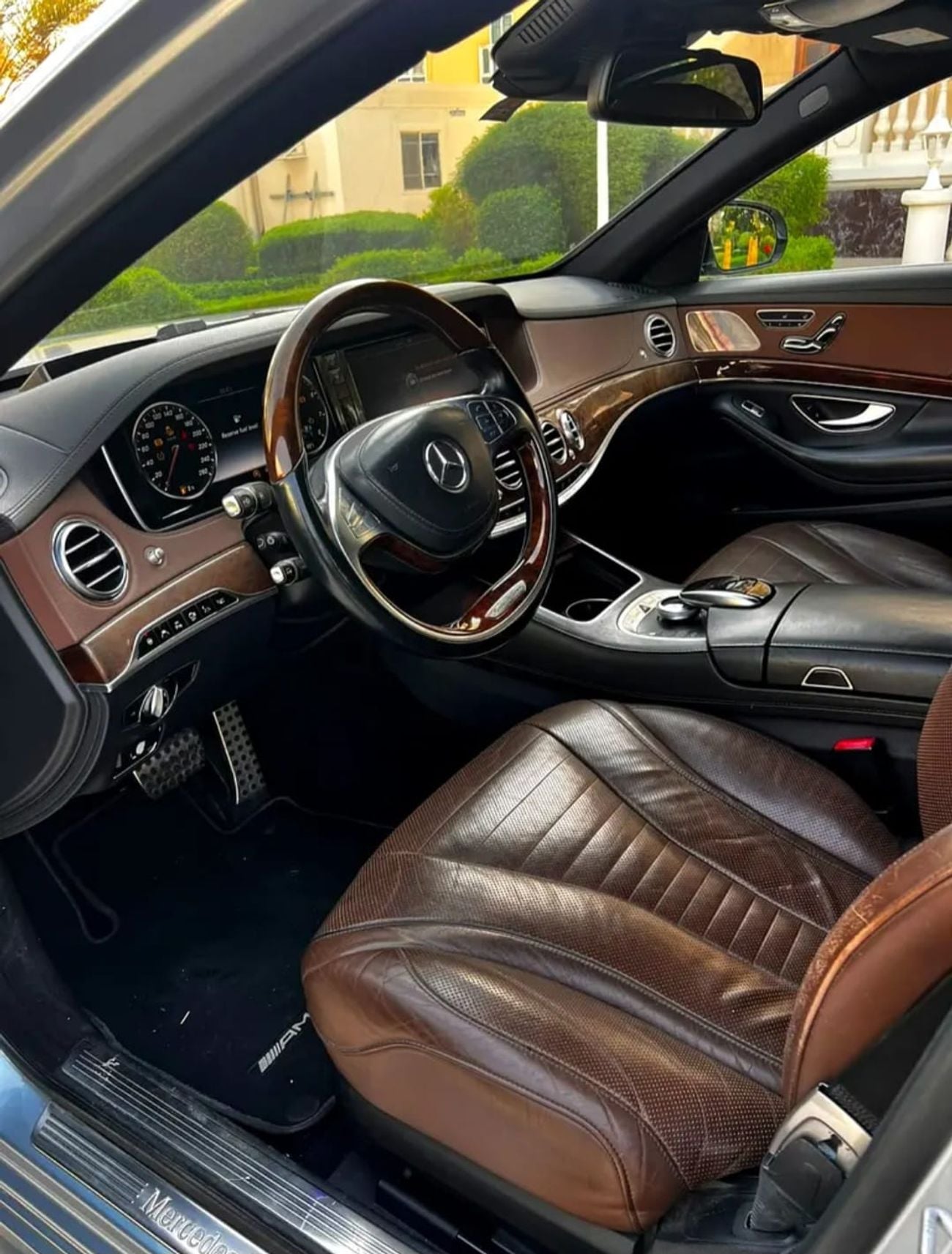 Mercedes Benz E300 ELEGANCE AMG