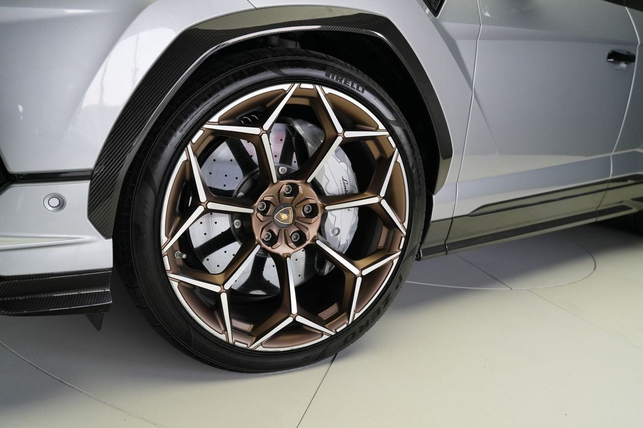 لامبورغيني اوروس PERFORMANTE