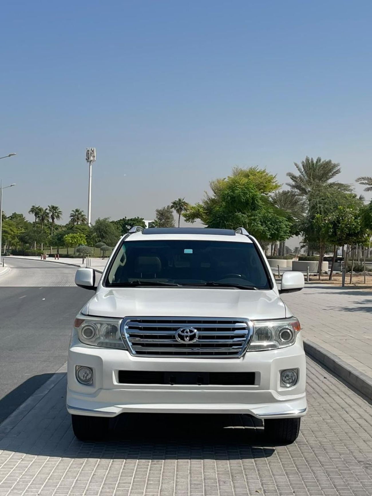 تويوتا لاند كروزر VXR