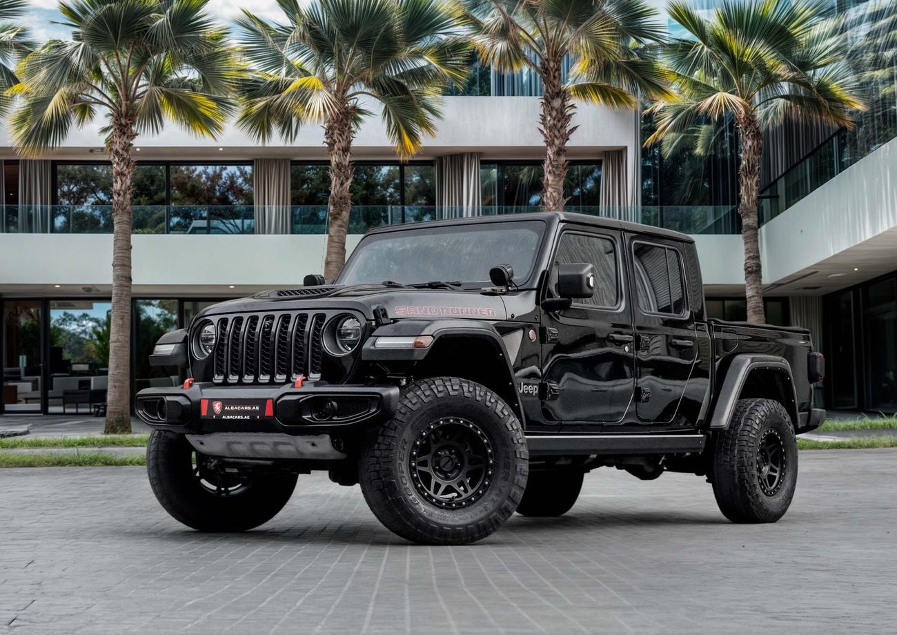 Jeep Gladiator SAND RUNNER Gladiator SAND RUNNER | 3,134 P.M | 0% Downpayment | FULL JEEP HISTORY | ONE OWNER!
