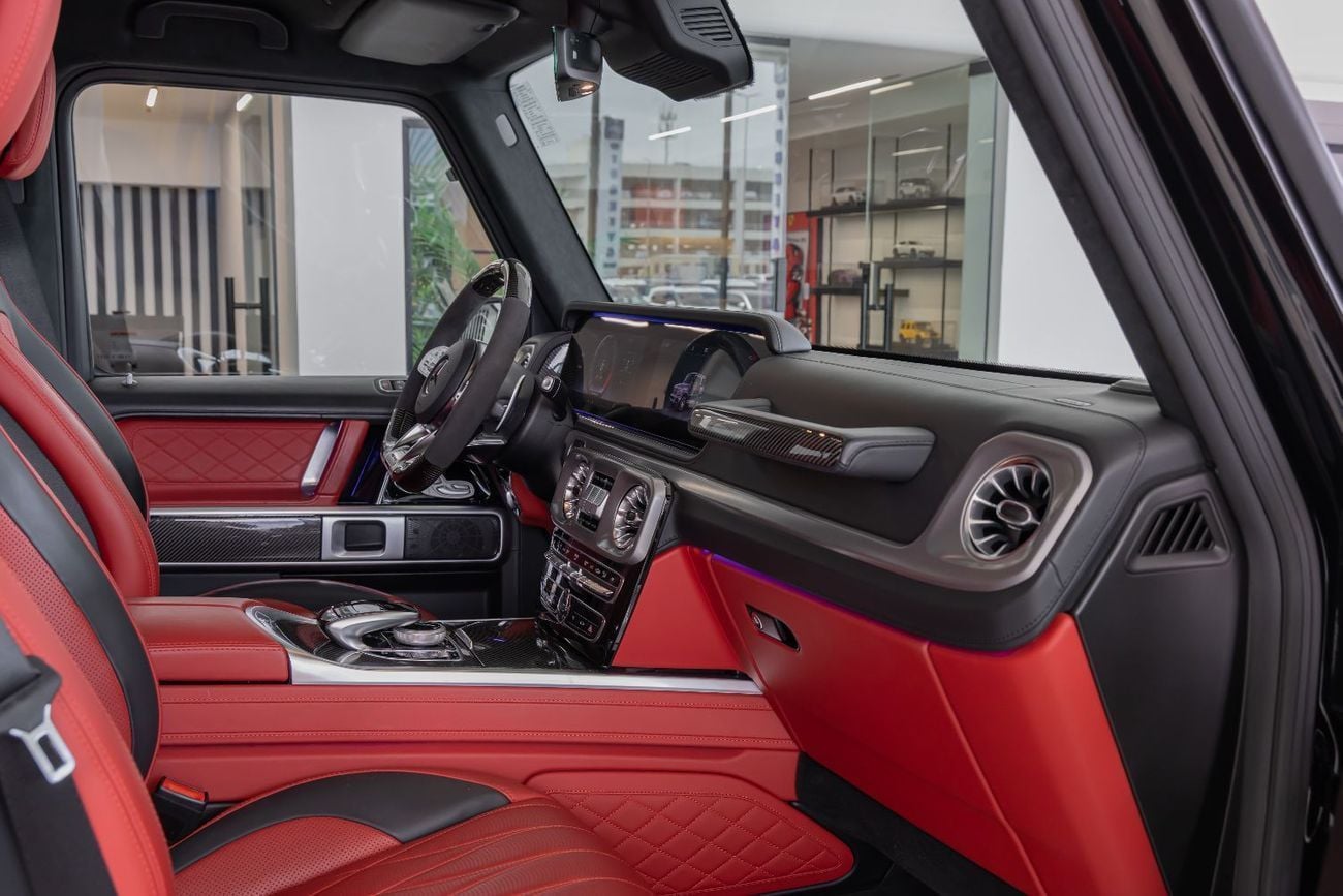 مرسيدس بنز G 63 AMG Mercedes-Benz G 63 | Fully Loaded|Night package | Fully Cardbon Fiber | Gargash Auto Warranty | 2020