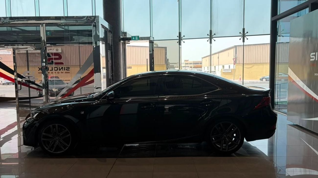 لكزس IS 350 F SPORT