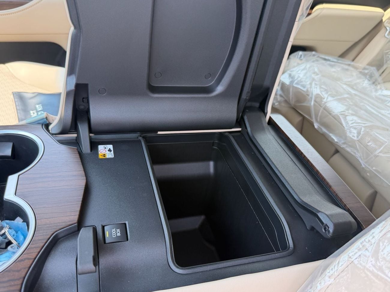 Toyota Land Cruiser VX HYBRID 2025
