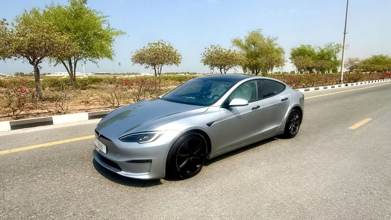 Tesla Model S LONG RANGE