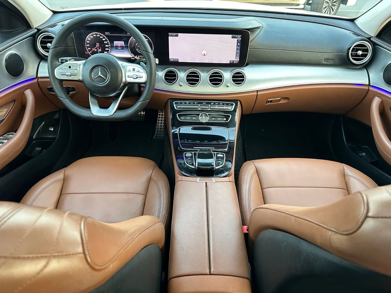 مرسيدس بنز E300 AMG