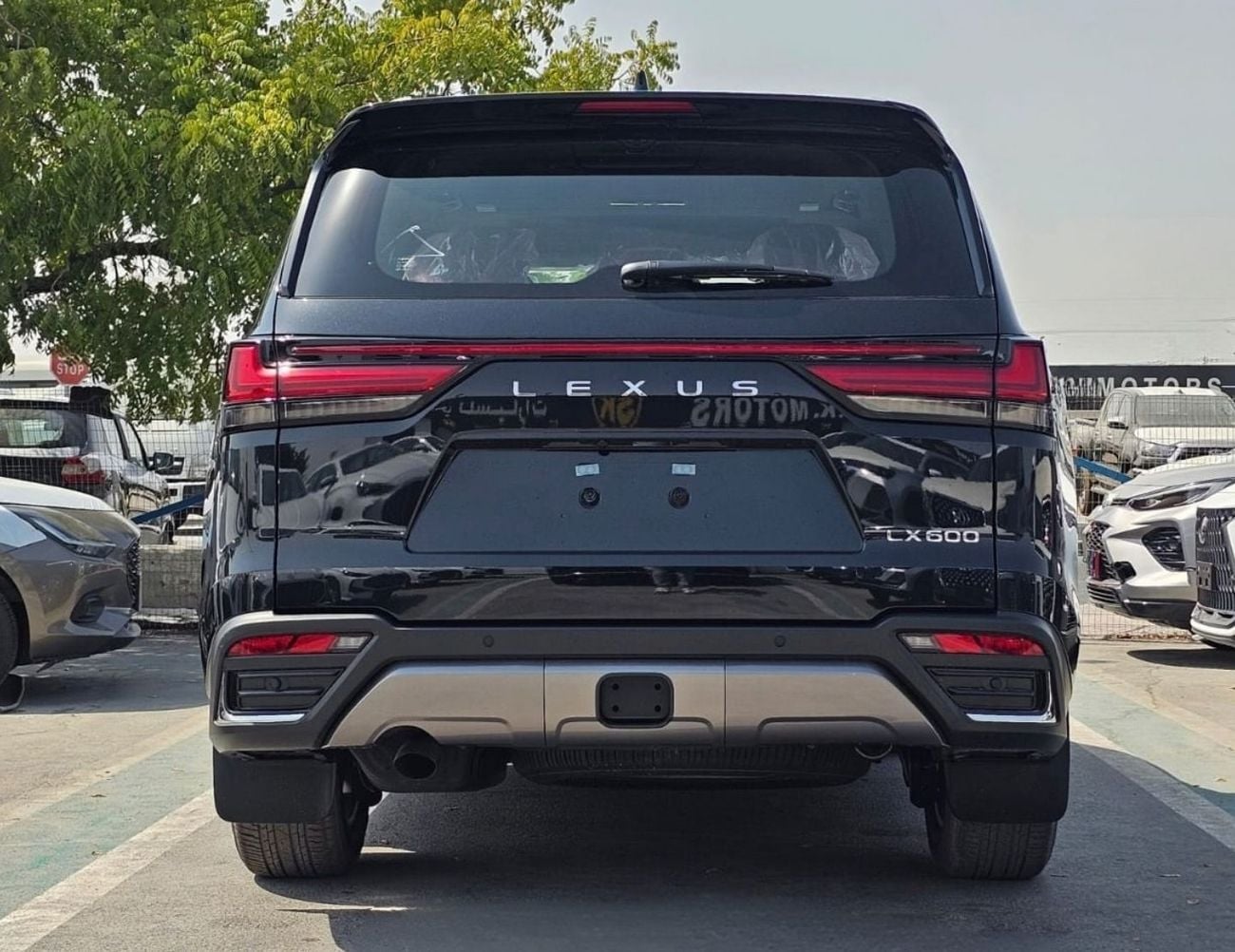 لكزس LX 600 لكزس LX600 مارك ليفينسون || محرك بنزين V6 سعة 3.5 لتر، ناقل حركة أوتوماتيكي، دفع رباعي | رادار، شاشة