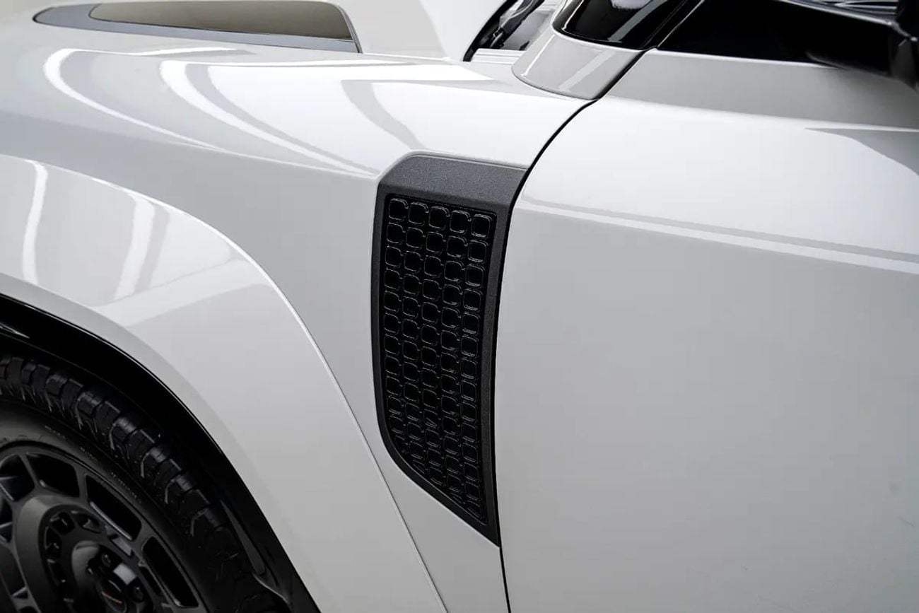 Land Rover Defender 110 Octa P635 GCC Specs