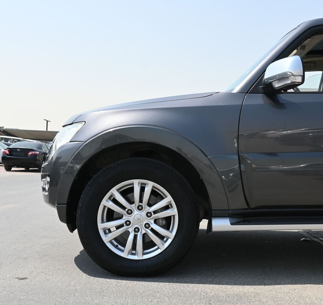 Mitsubishi Pajero GLS H/L PLATINUM