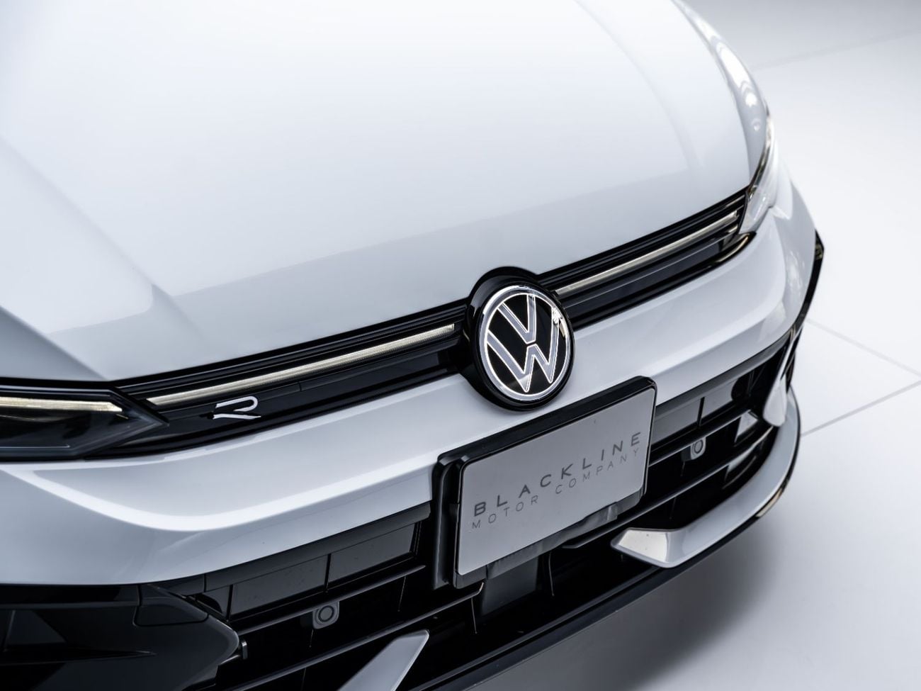 Volkswagen Golf R BUY NOW, PAY 2027 | THE BLACKLINE STANDAD | Warranty + Service, GCC, Low KMs
