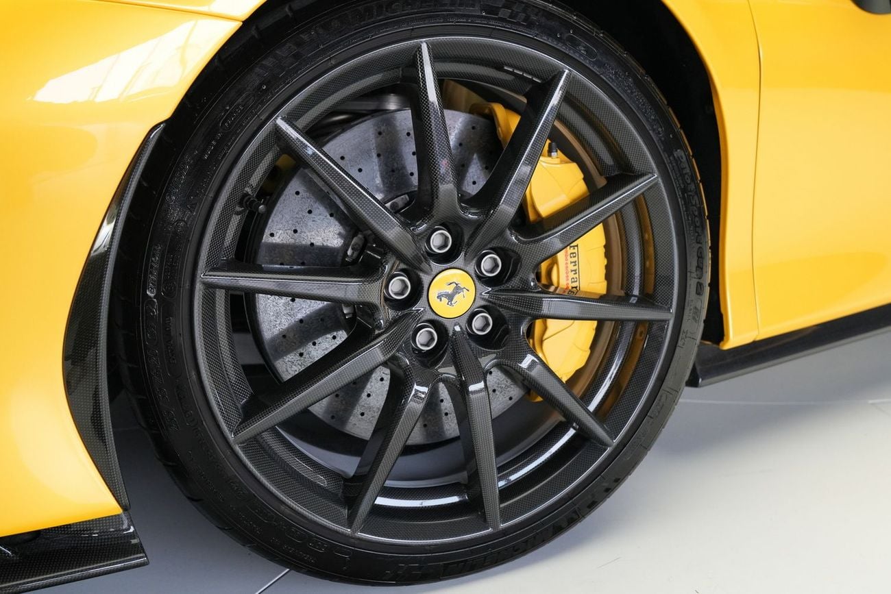 Ferrari SF90 STRADALE ASSETTO FIORANO