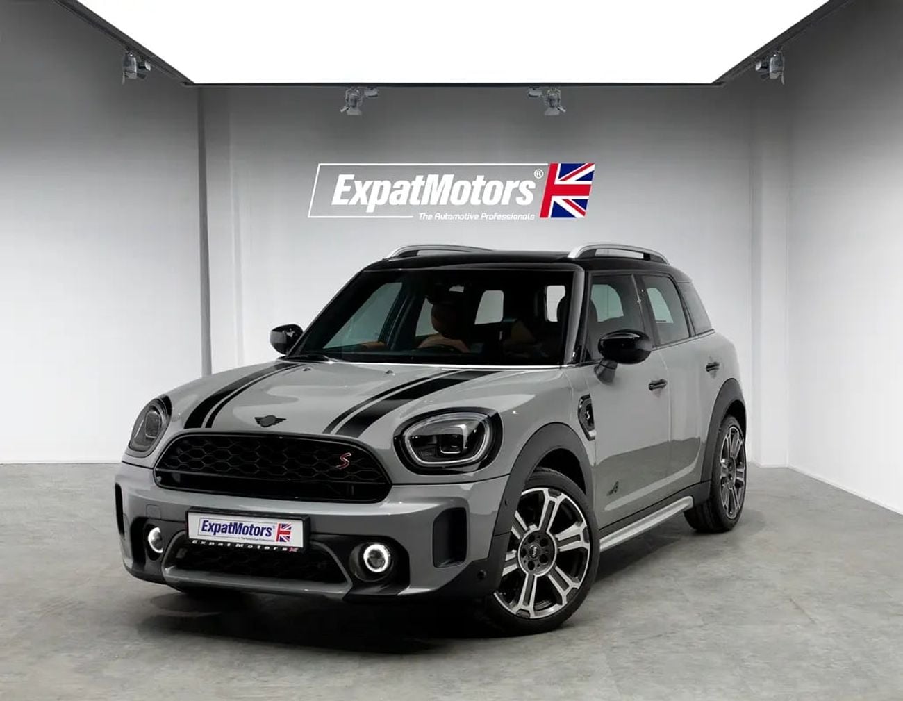Mini Countryman COOPER S 0% DP Available • Full Service History • GCC Specs