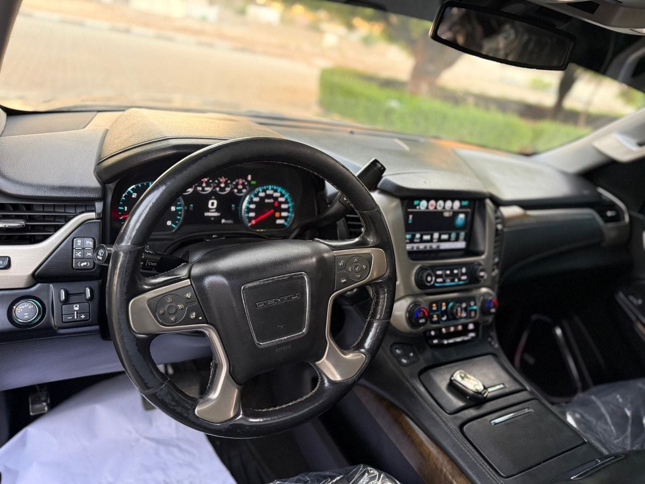 GMC Yukon DENALI