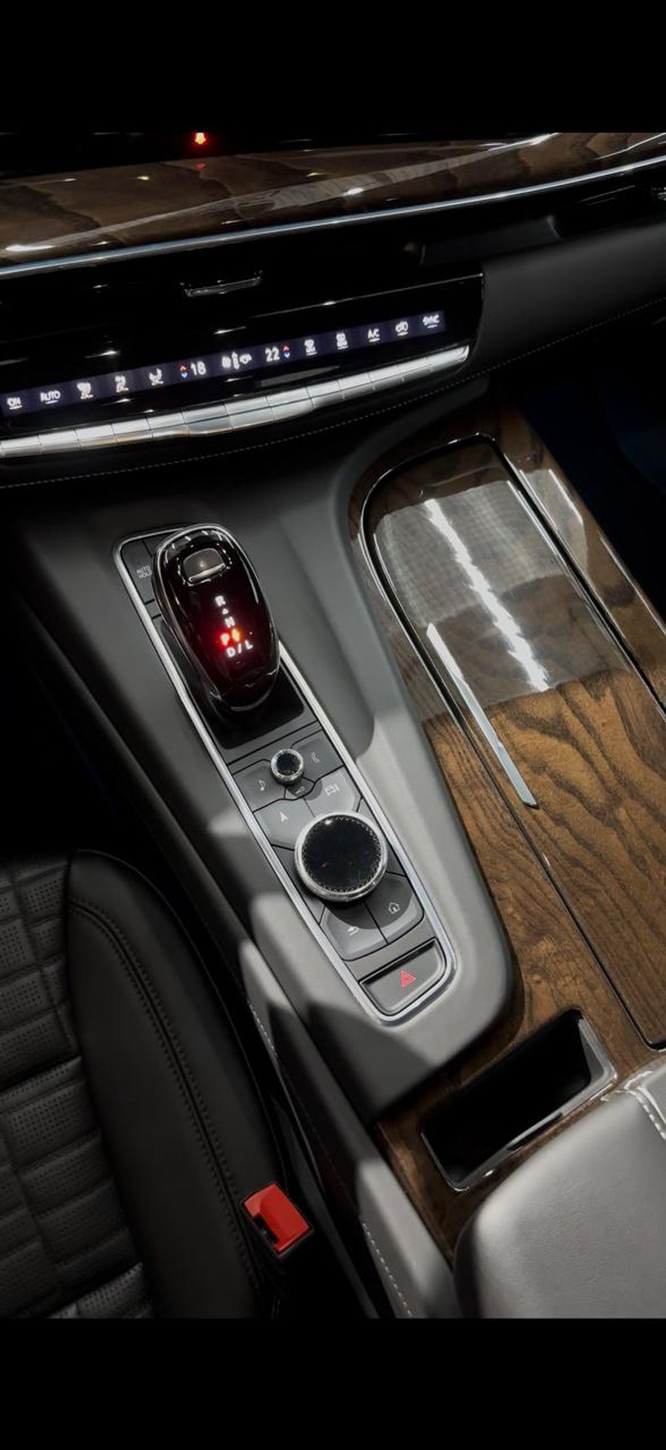 Cadillac Escalade PREMIUM LUXURY PLATINUM FULL SPEC