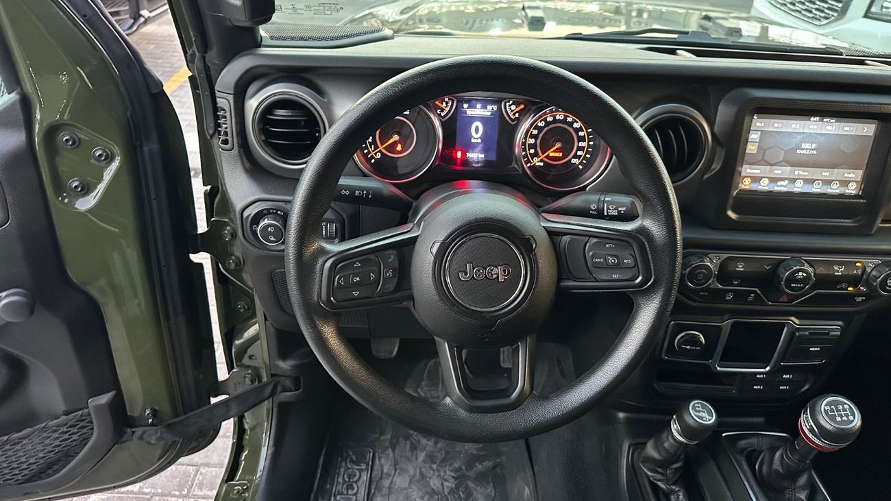 جيب جلادياتور Manual transmission | USA Specs