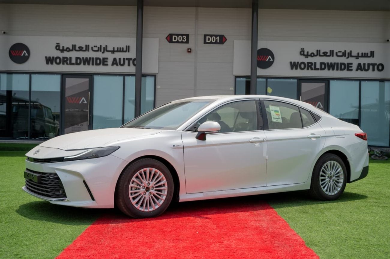 Toyota Camry E HEV 2.5L Automatic 2025