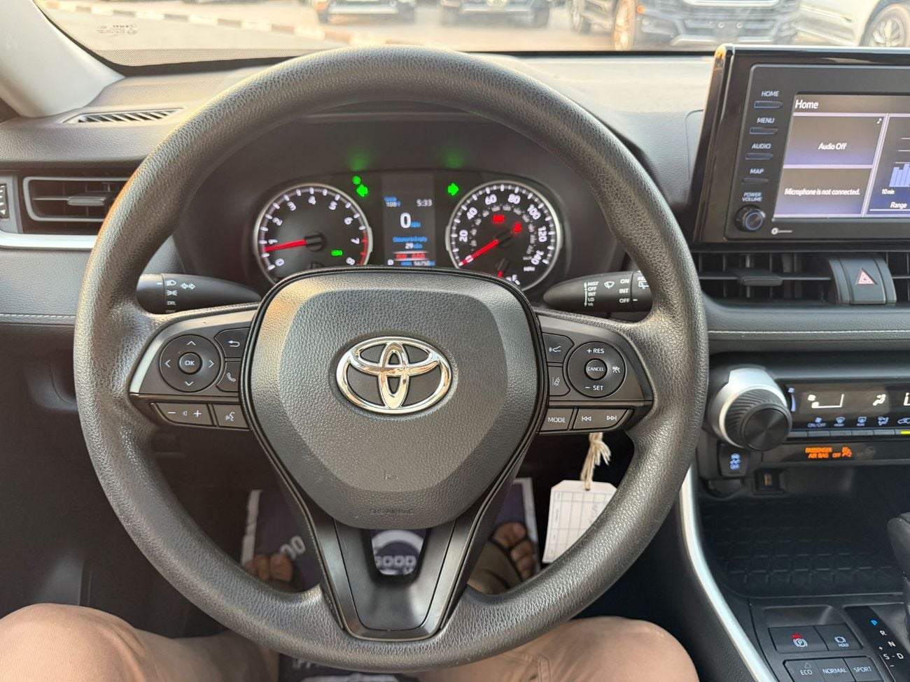 Toyota RAV4 LE 2022 TOYOTA RAV4 XLE MOONROOF 2.5L 4WD KM: 56000