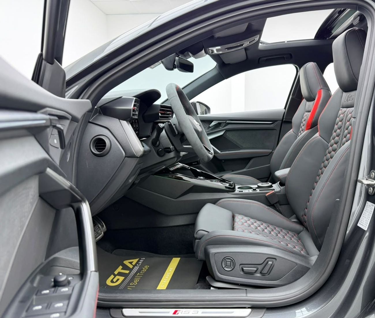 Audi RS3 TFSI SPORTBACK 2026 Audi RS3 Sportback, 2030 Audi Warranty + Service Pack, Carbon Fiber Package, Low Km, GCC