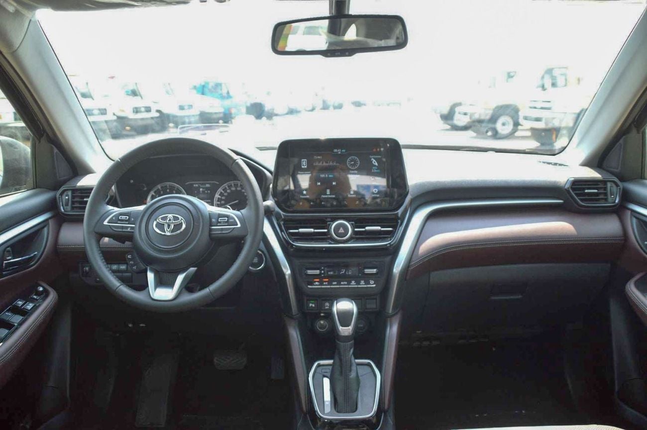 تويوتا أوربان كروزر 1.5L FWD PETROL SUV 2026