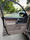 تويوتا لاند كروزر VXR