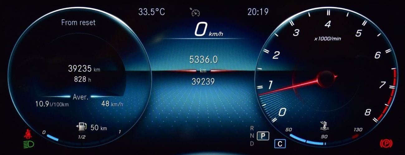 Mercedes Benz A35 AMG 4MATIC EXCELLENT DEAL for our Mercedes Benz A35 AMG ( 2020 Model ) in Black Color Chinese Specs