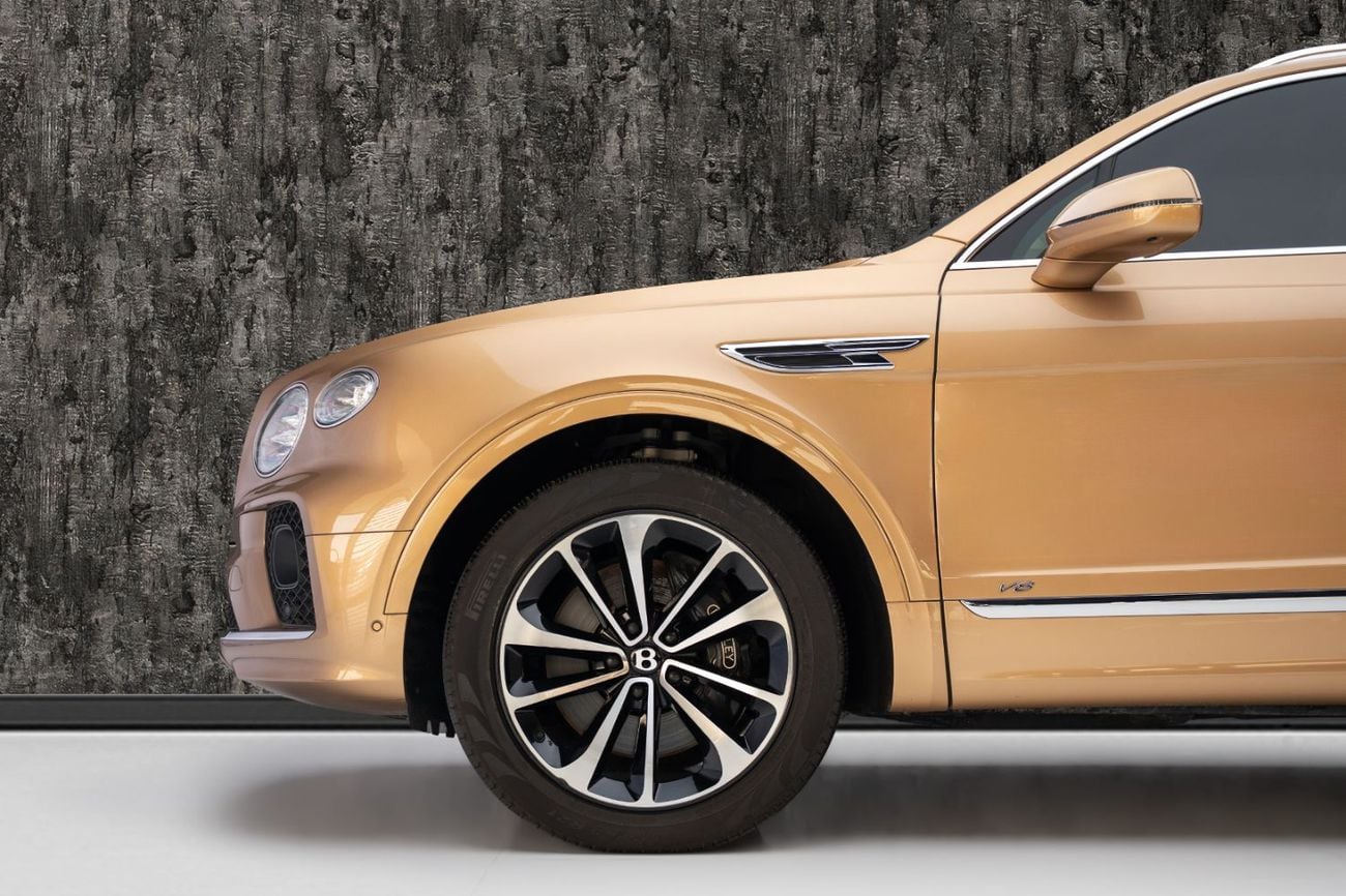 Bentley Bentayga STANDARD BUY NOW, PAY 2027 | THE BLACKLINE STANDARD | 2022 Bentley Bentayga, 4.0TC V8, 4WD, 542bhp, 8 Speed A