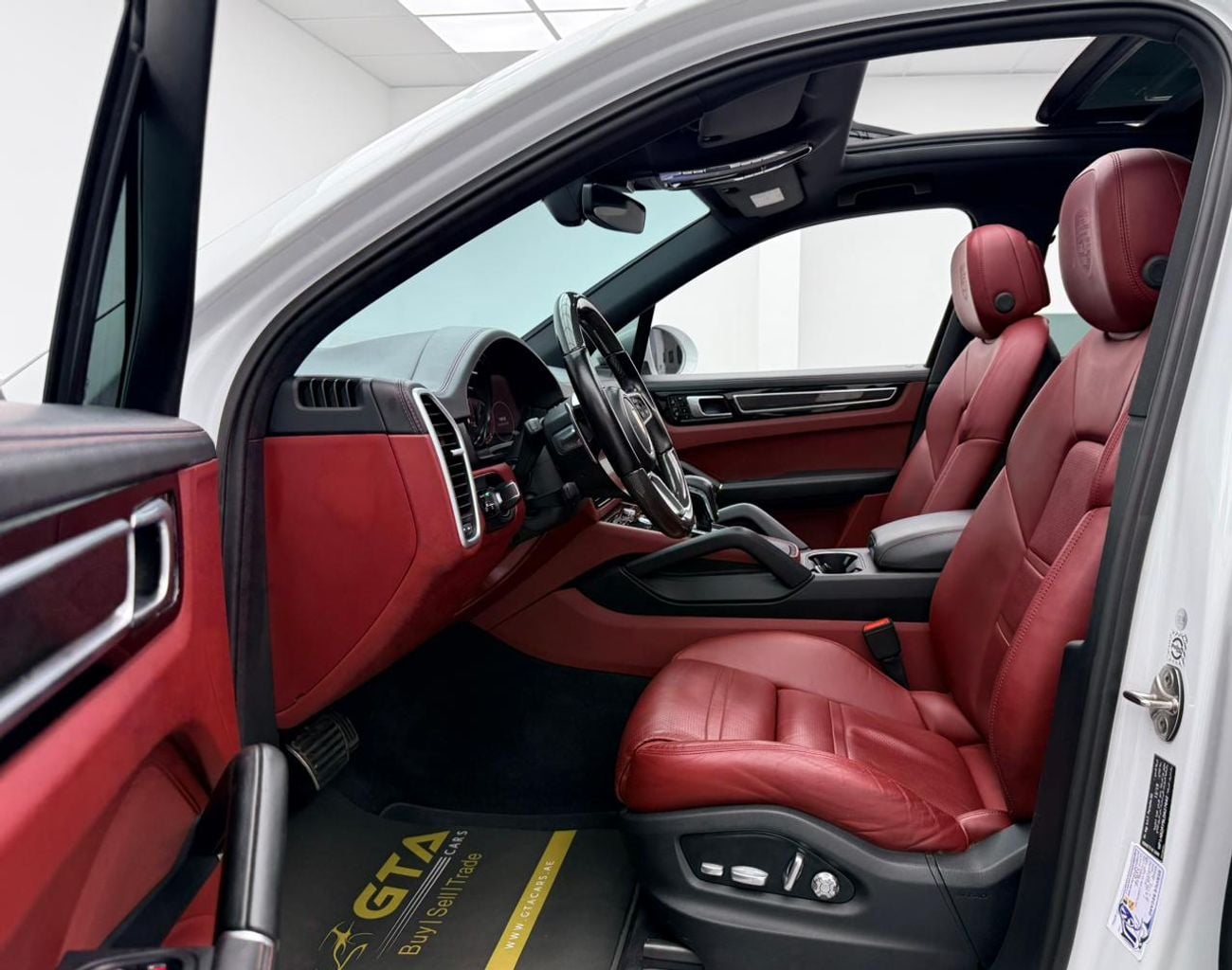 Porsche Cayenne S 2020 Porsche Cayenne S, Warranty, Service History, Fully Loaded, Excellent Condition, GCC