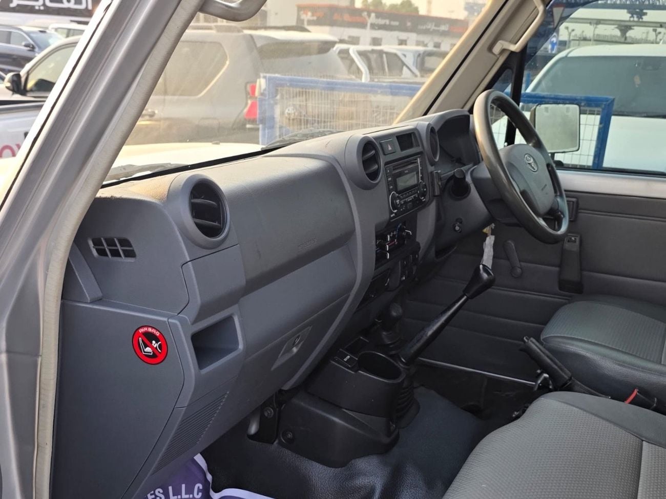 Toyota Land Cruiser Pick Up LX AC PWR OPT