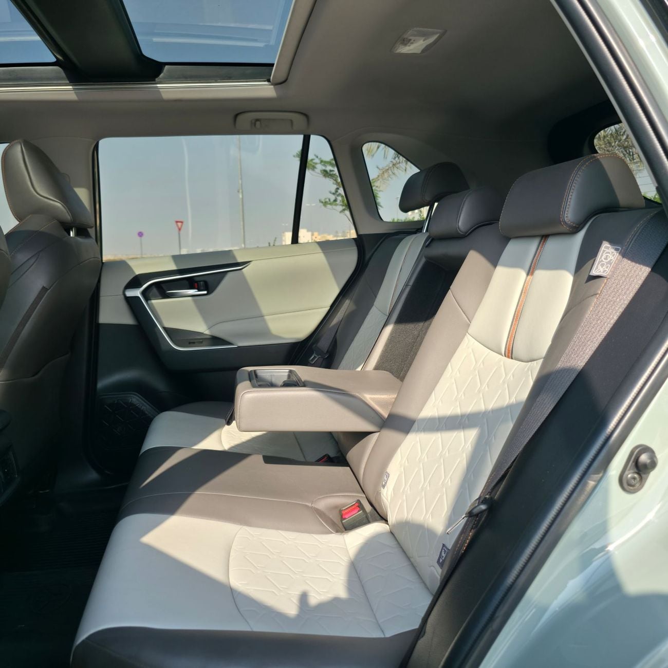Toyota RAV4 ADVENTURE