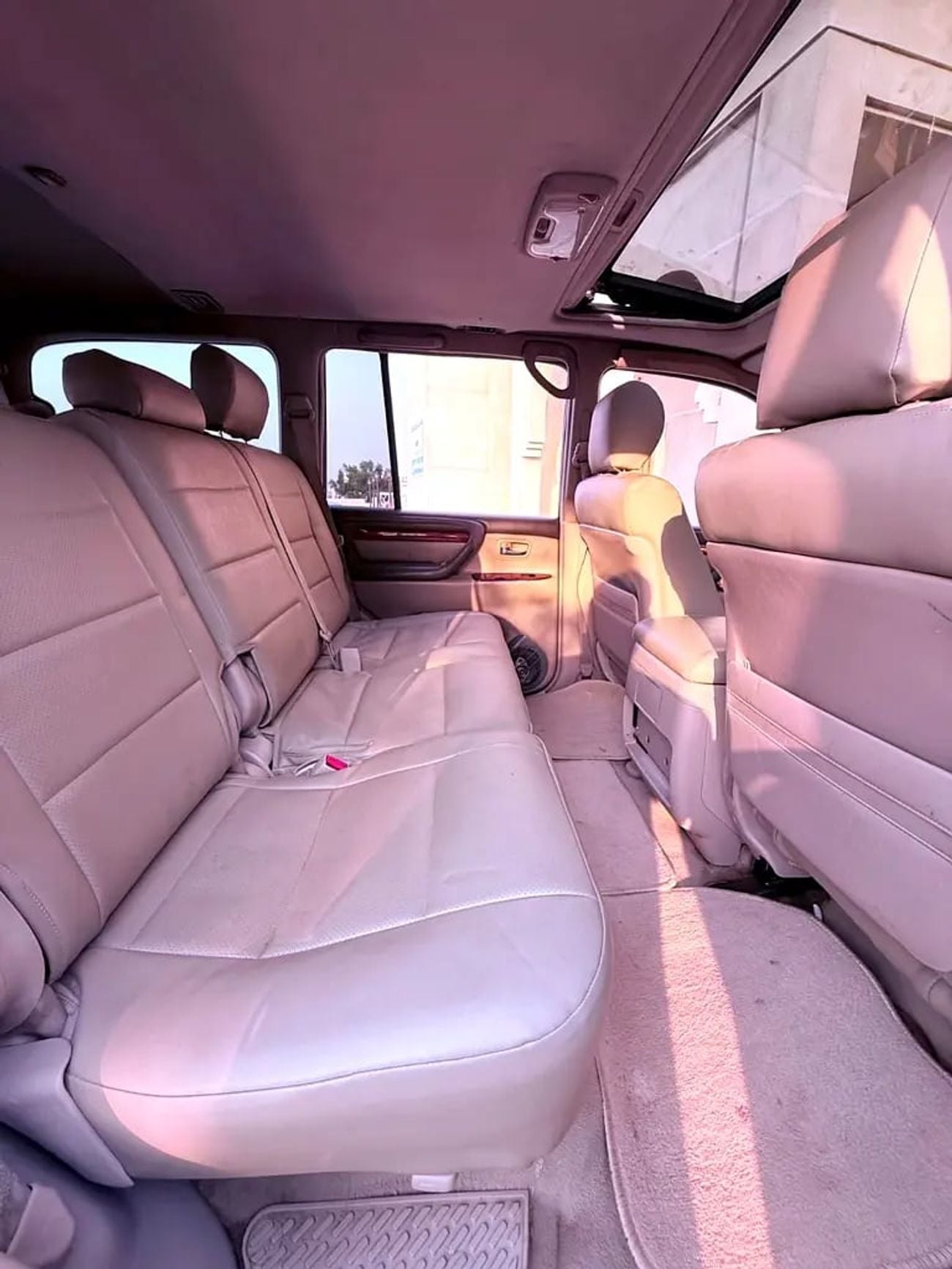 Lexus LX470 لكزس LX470 خليجي LX 470 GCC Specs - Reliable Luxury SUV