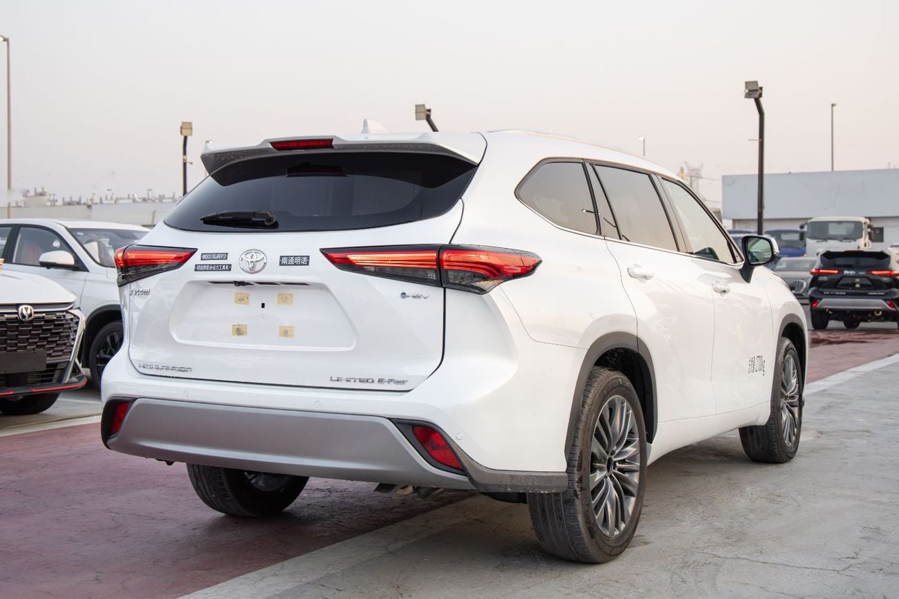 تويوتا هايلاندر LTD HEV تويوتا هايلاندر ليميتد إي-فور | 2026 | المواصفات الصينية | محرك 2.5 لتر هجين | دفع رباعي | للتصدير