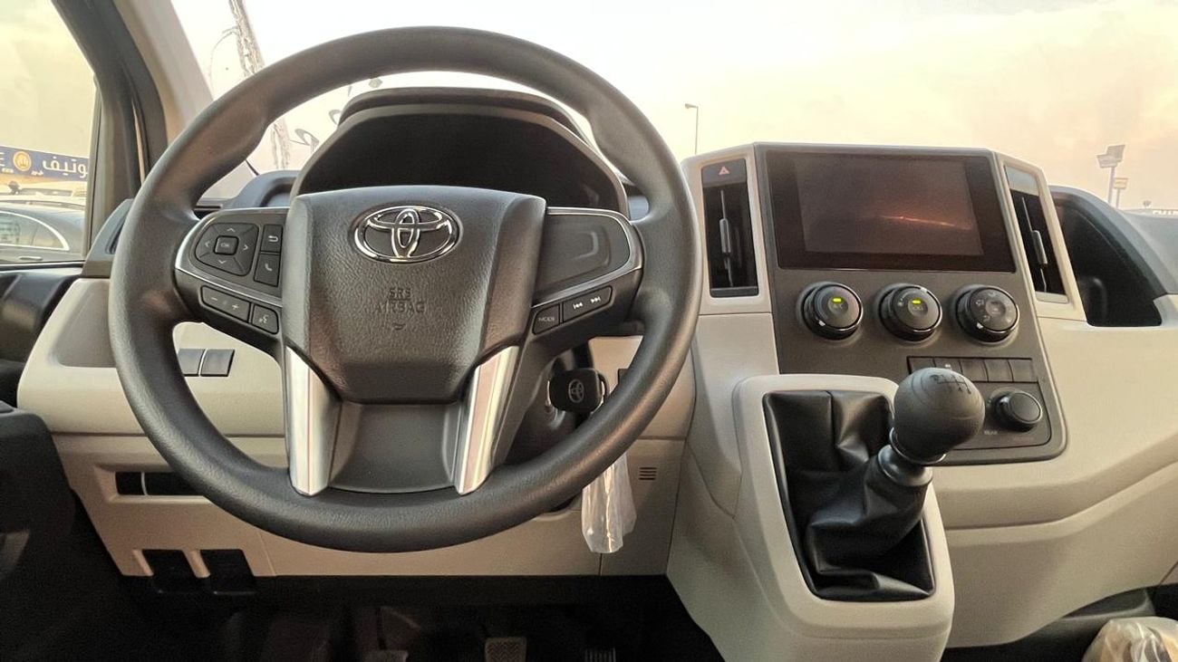 Toyota Hiace DX