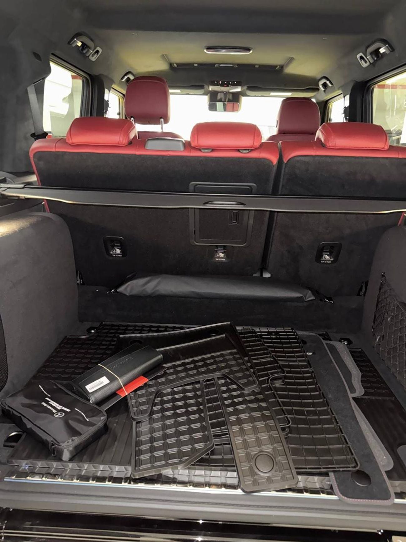 Mercedes Benz G63 AMG STANDARD 2027 Model
