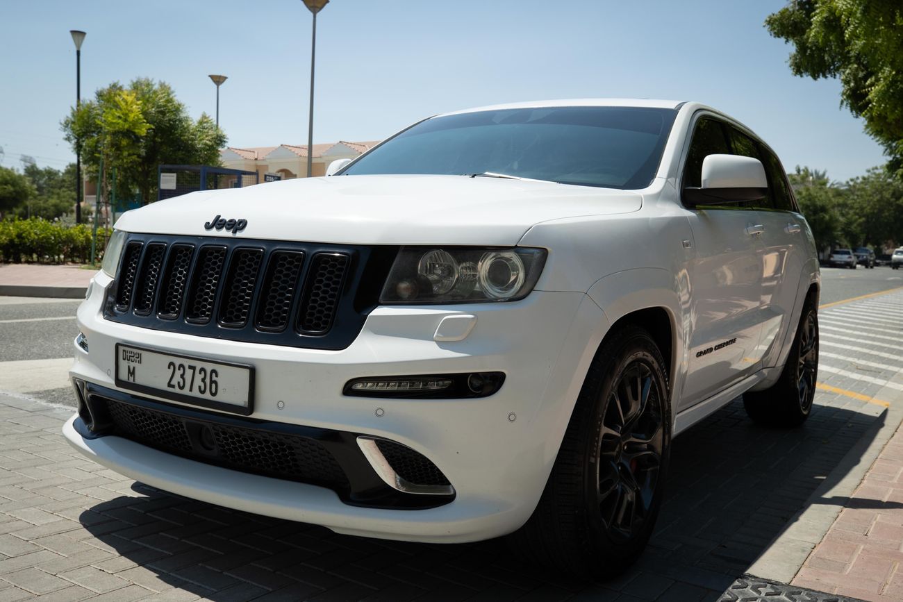 جيب جراند شيروكي SRT8