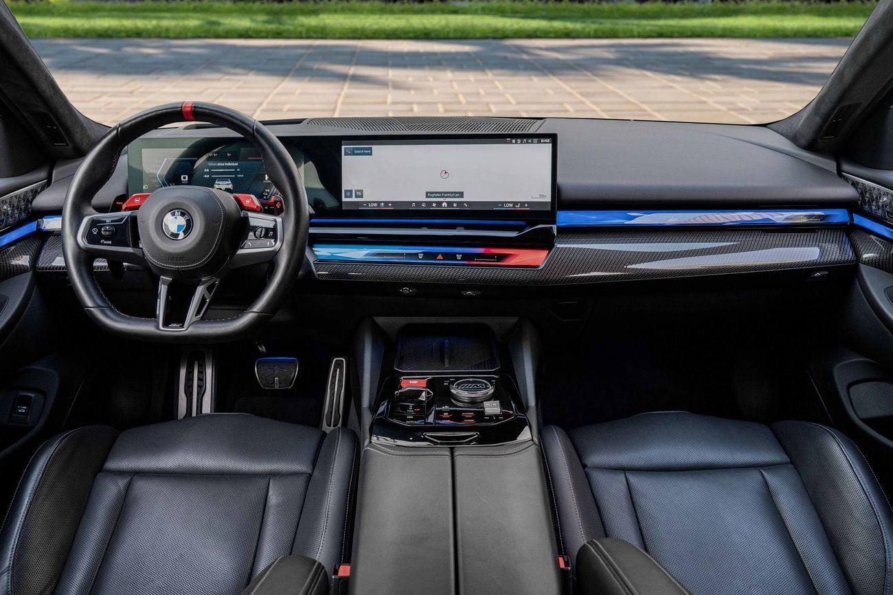 بي أم دبليو M5 M5 | 8,617 P.M | 0% Downpayment | 2025 BMW M5 | V8 Performance!
