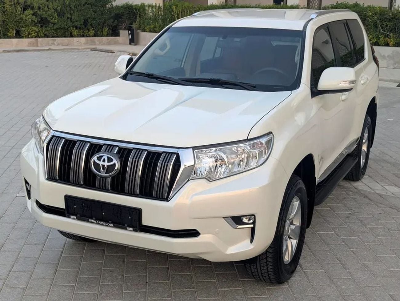 Toyota Prado EXR GCC Specs V4 2.7L Interior and Exterior Excellent Condition